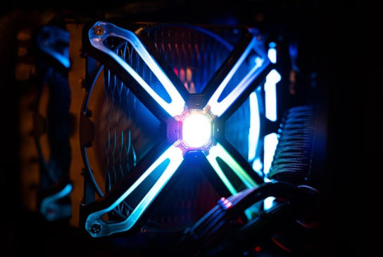 Semiconductor Cooling Technology in IVD Equipment: Precision Temperature Control Solutions – A Case Study of HJ PCR Series